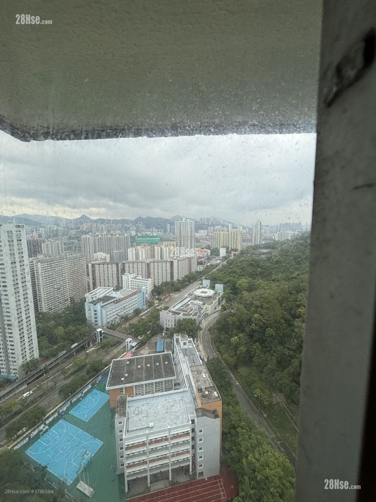 Ching Wah Court Sell 3 Bedrooms , 1 Bathroom 645 ft²