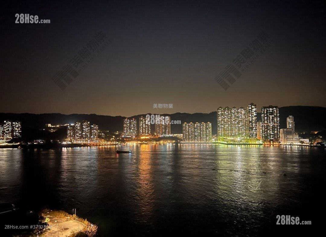 Park Island Sell 3 Bedrooms , 2 Bathrooms 837 ft²