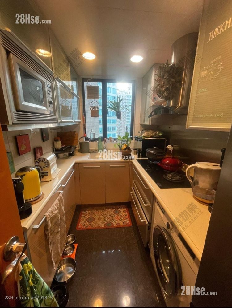 Park Island Sell 3 Bedrooms , 2 Bathrooms 837 ft²