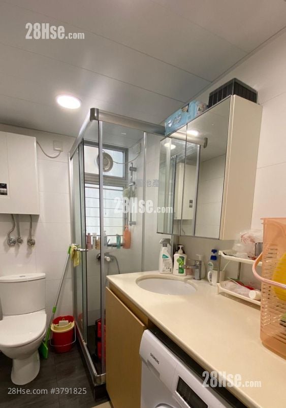 丽港城 售盘 3 房 , 2 浴室 687 平方尺