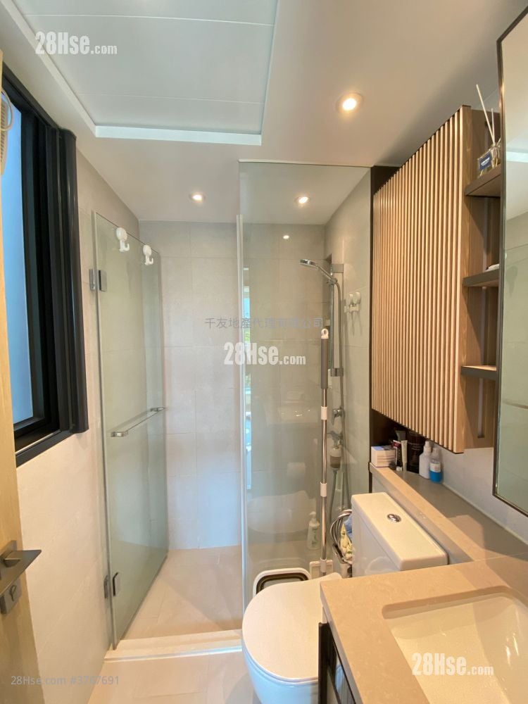 Wetland Seasons Park Rental 3 Bedrooms , 1 Bathroom 464 ft²