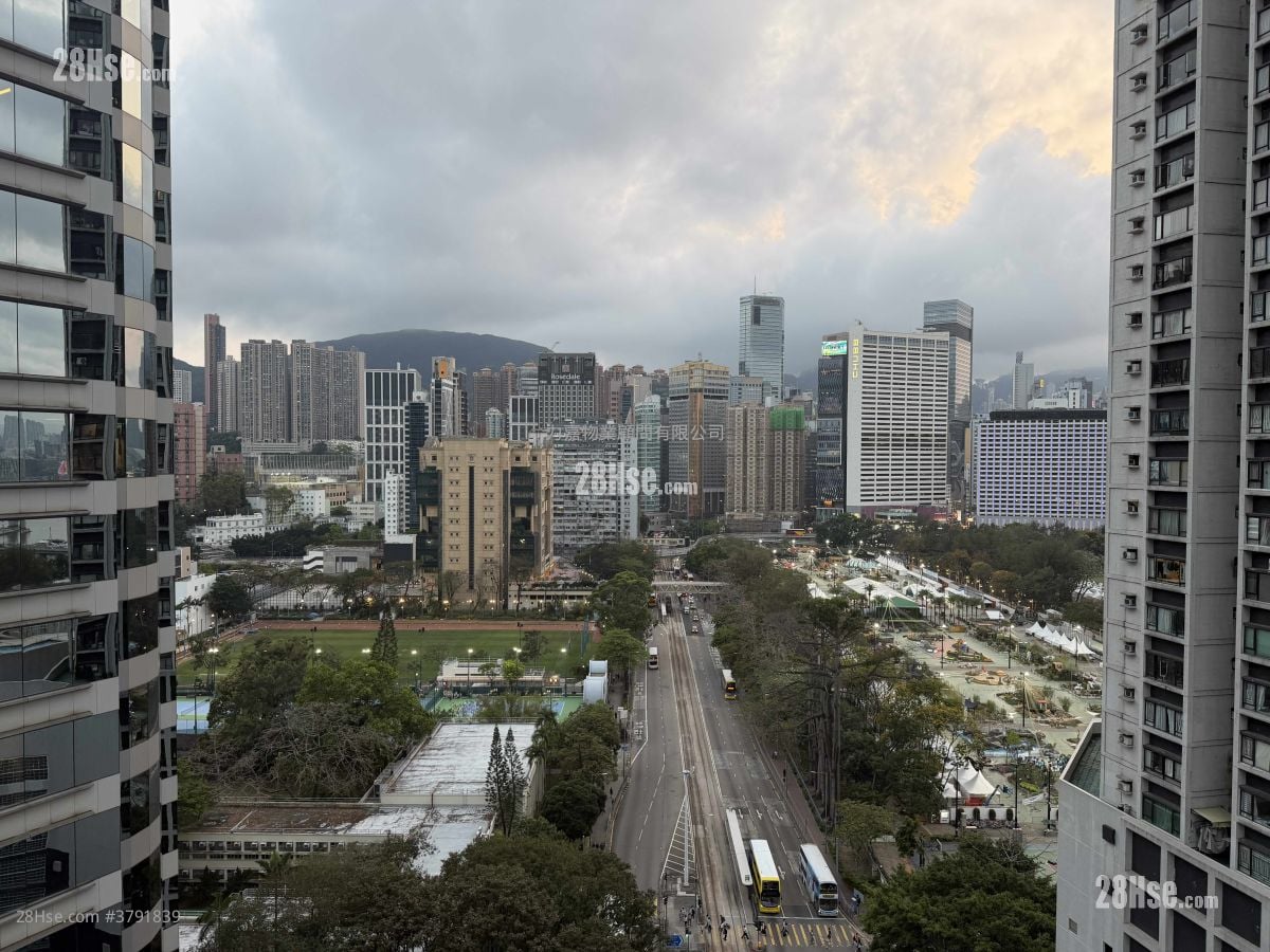 Hung On Building Sell 2 Bedrooms , 2 Bathrooms 724 ft²