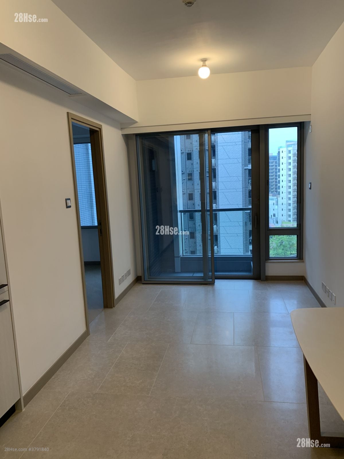 云滙 租盘 340 平方尺