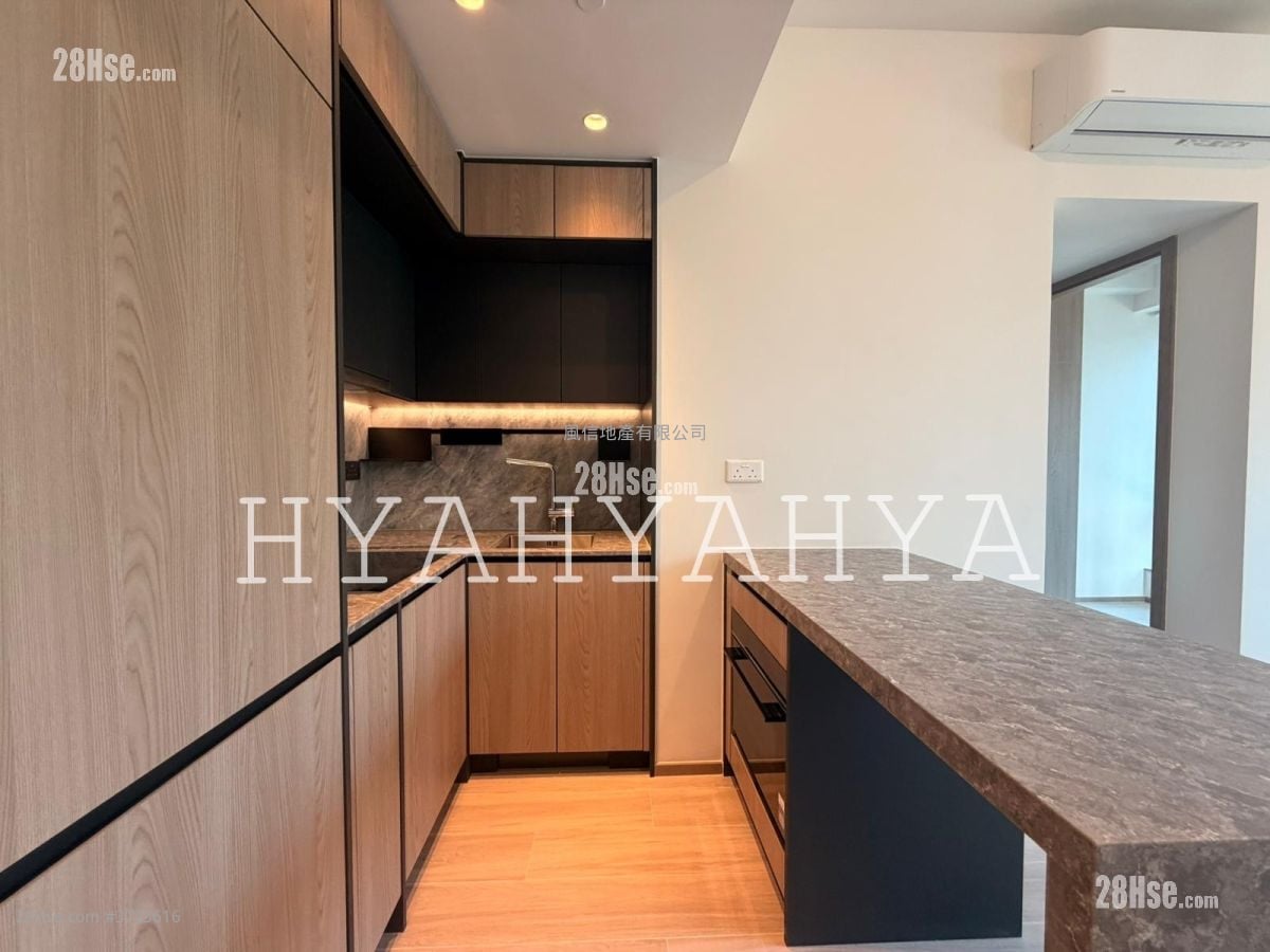 The Hilltop Rental 2 Bedrooms , 1 Bathroom 475 ft²