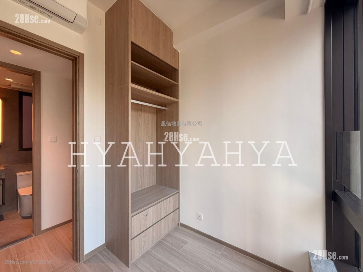 The Hilltop Rental 2 Bedrooms , 1 Bathroom 475 ft²