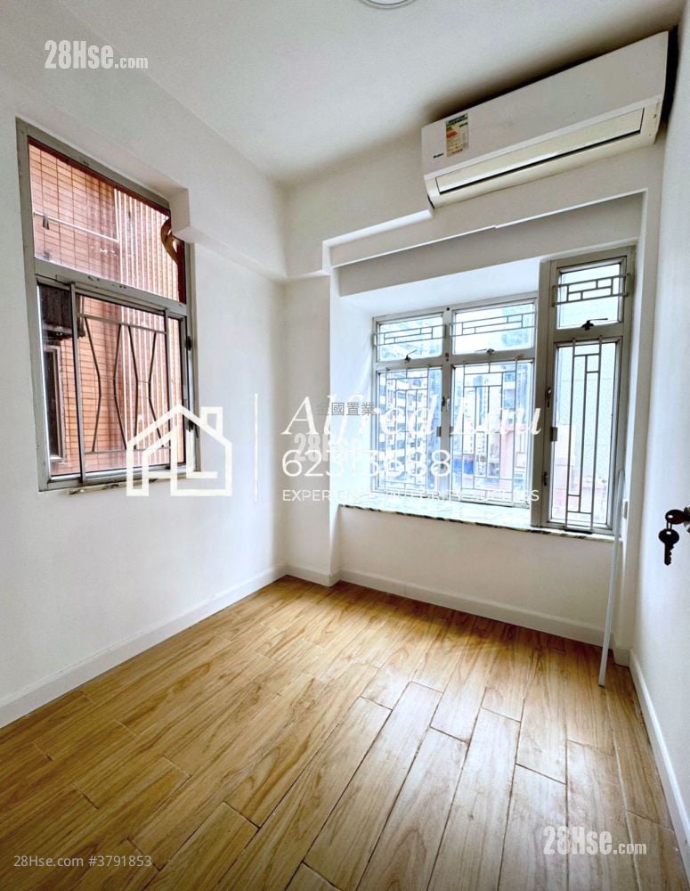 鸿威大厦 售盘 2 房 , 1 浴室 306 平方尺