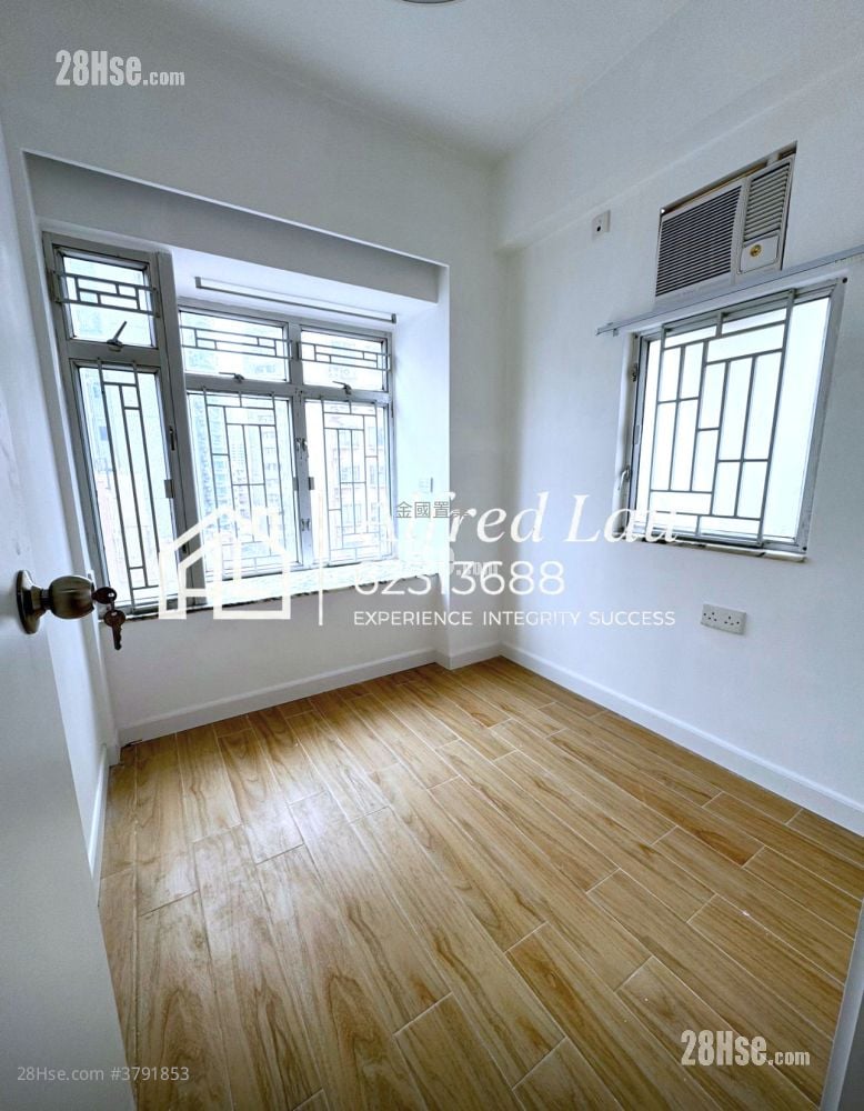 鸿威大厦 售盘 2 房 , 1 浴室 306 平方尺