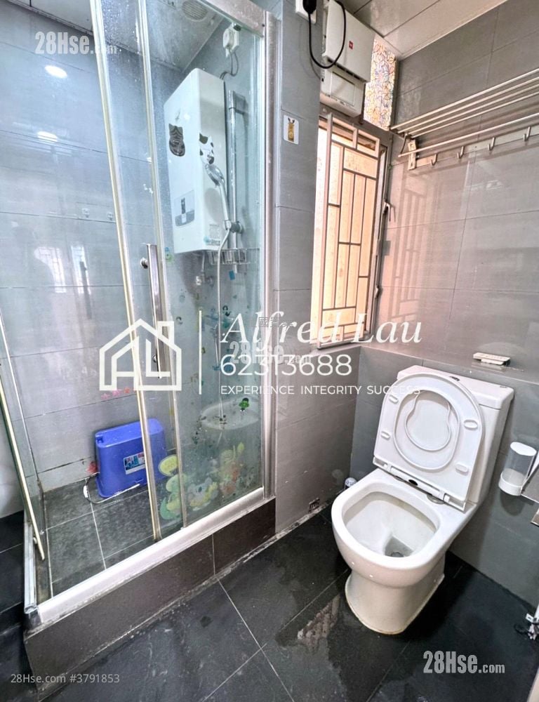 鸿威大厦 售盘 2 房 , 1 浴室 306 平方尺