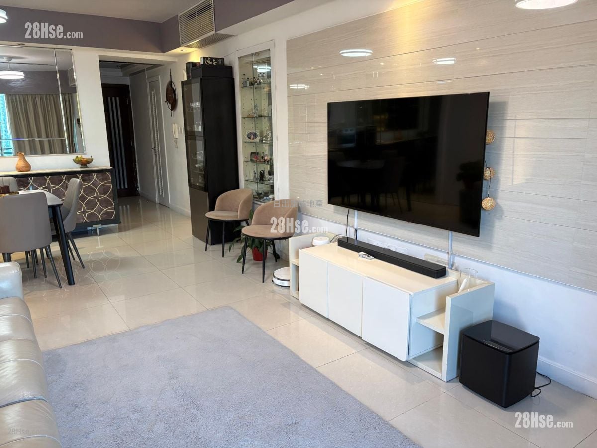 Le Prestige Rental 4 Bedrooms , 3 Bathrooms 975 ft²