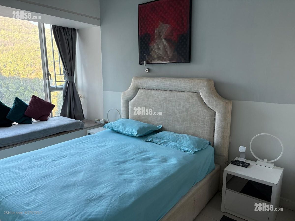 Le Prestige Rental 4 Bedrooms , 3 Bathrooms 975 ft²