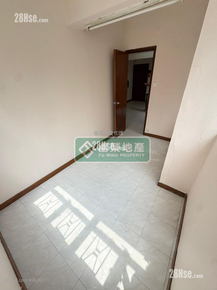 Yuen King Building Sell 2 Bedrooms , 1 Bathroom 474 ft²