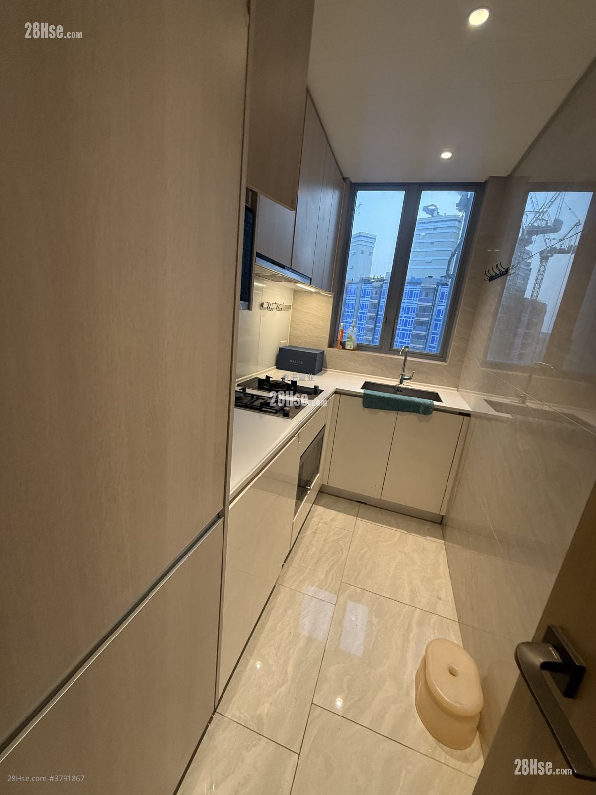 MALIBU 租盘 3 房 , 1 浴室 663 平方尺