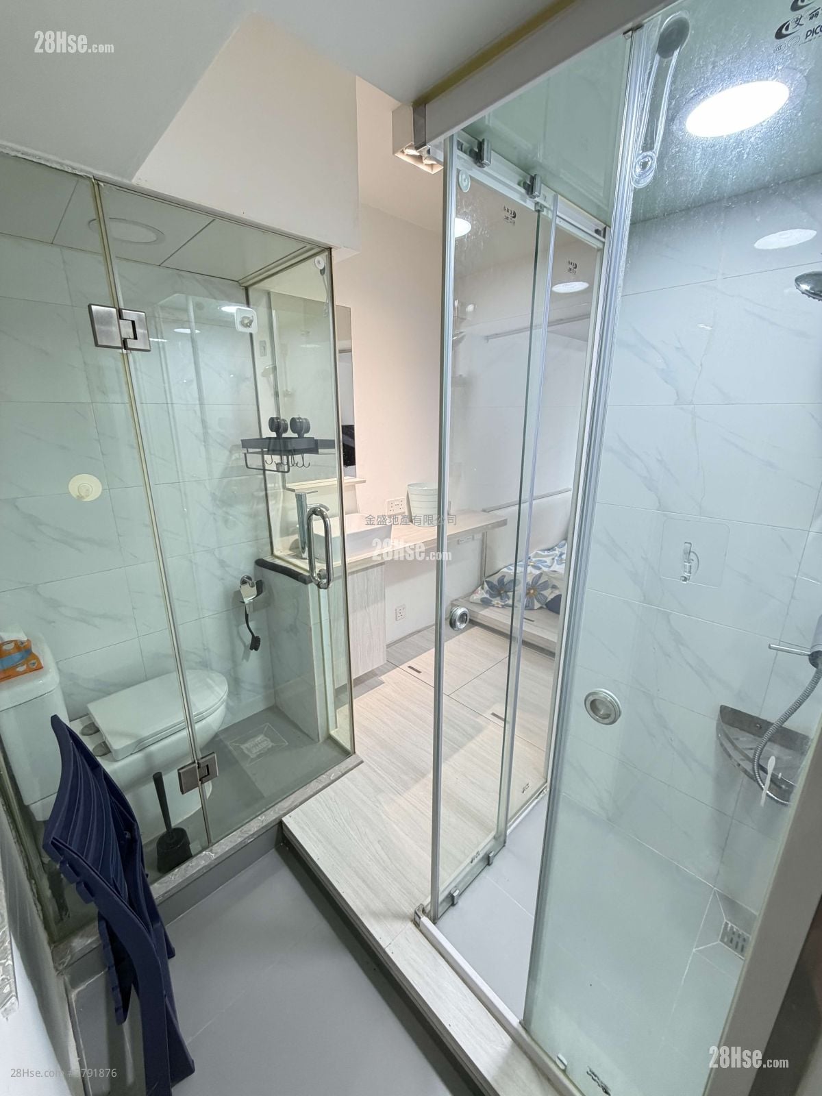 Apartment Rental 1 Bathroom 160 ft²