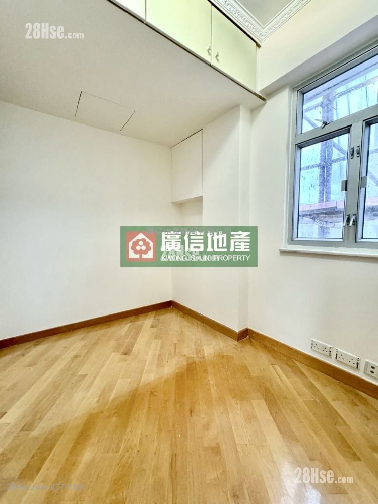 Cheung Fu Mansion Sell 2 Bedrooms , 1 Bathroom 321 ft²