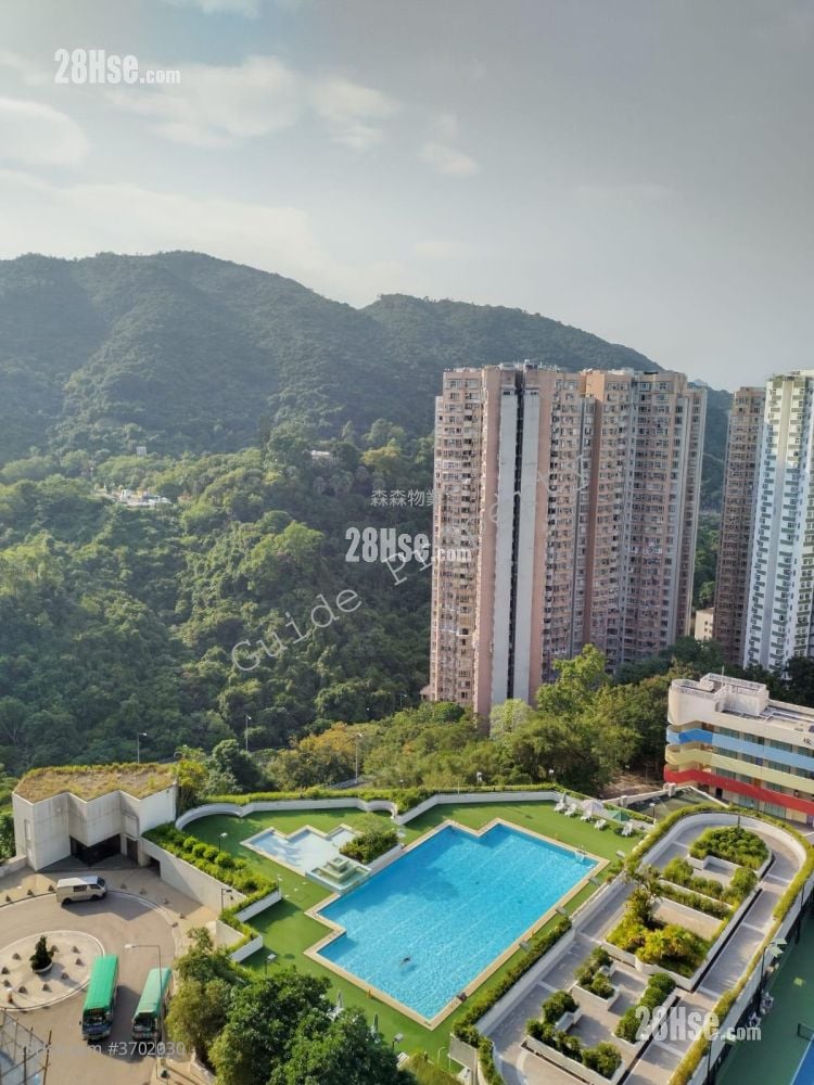 Kornhill Sell 4 Bedrooms , 1 Bathroom 594 ft²