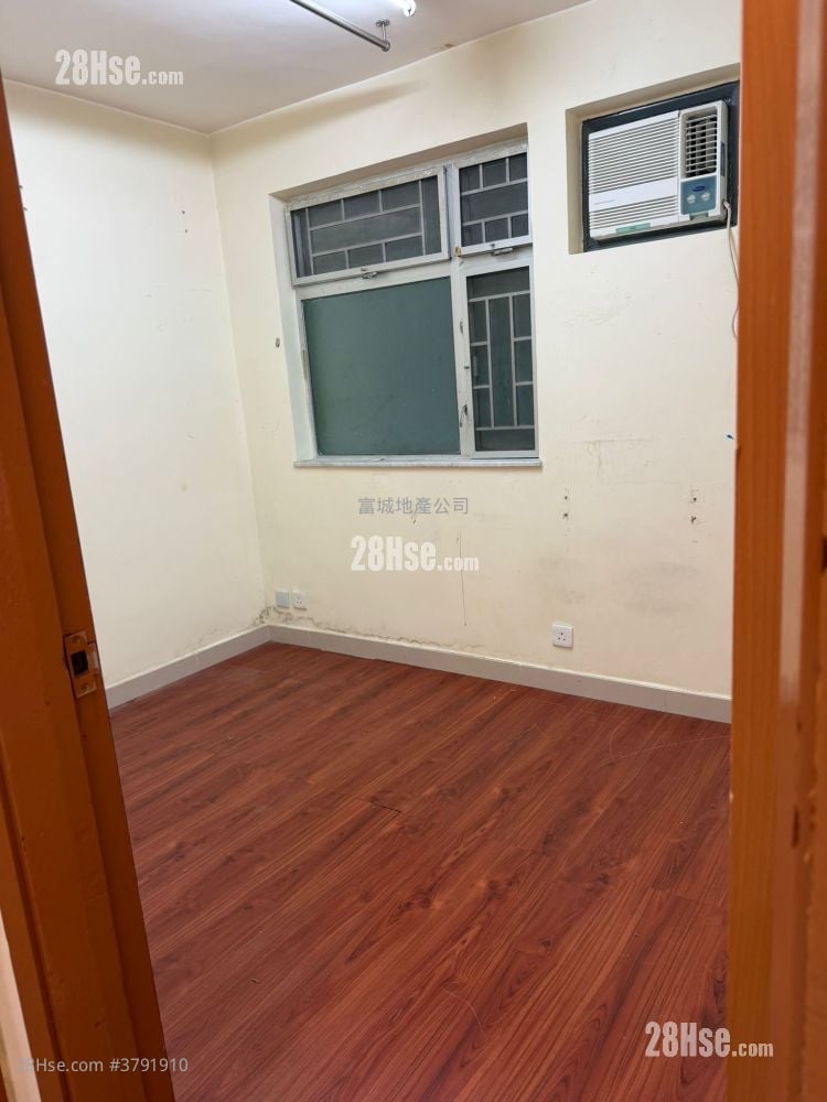 村屋 租盘 2 房 , 1 浴室 600 平方尺