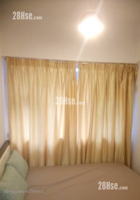 Tonnochy Towers Rental 3 Bedrooms , 1 Bathroom 429 ft²