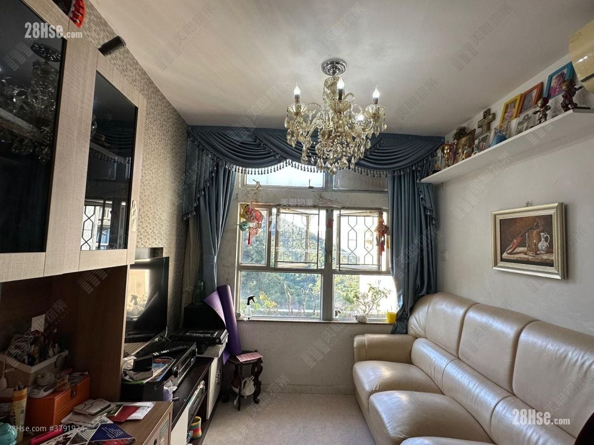 怡峰苑 售盘 3 房 , 1 浴室 559 平方尺