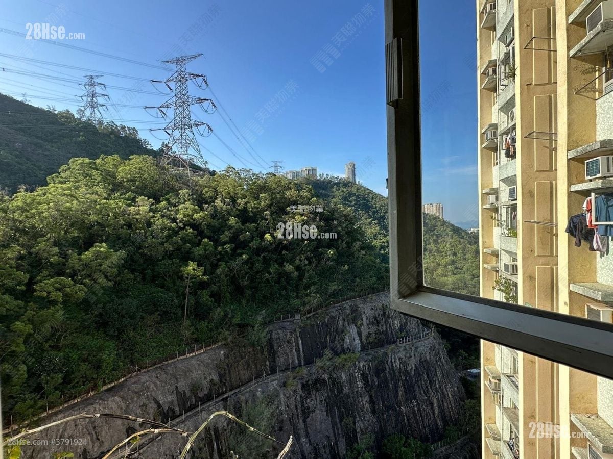 怡峰苑 售盘 3 房 , 1 浴室 559 平方尺