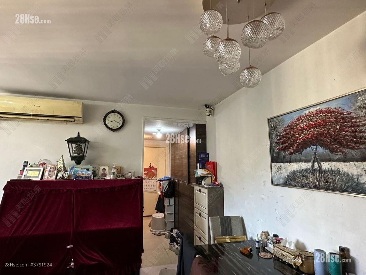 怡峰苑 售盘 3 房 , 1 浴室 559 平方尺