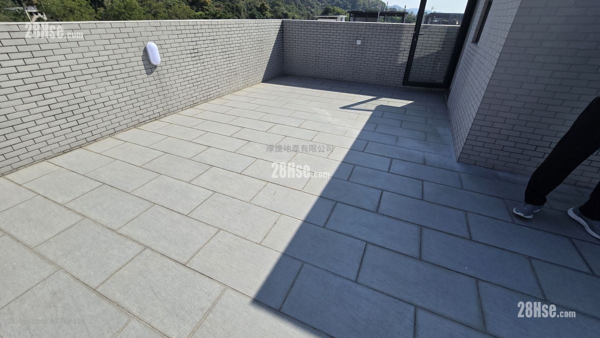 Village Rental 3 Bedrooms , 2 Bathrooms 700 ft²