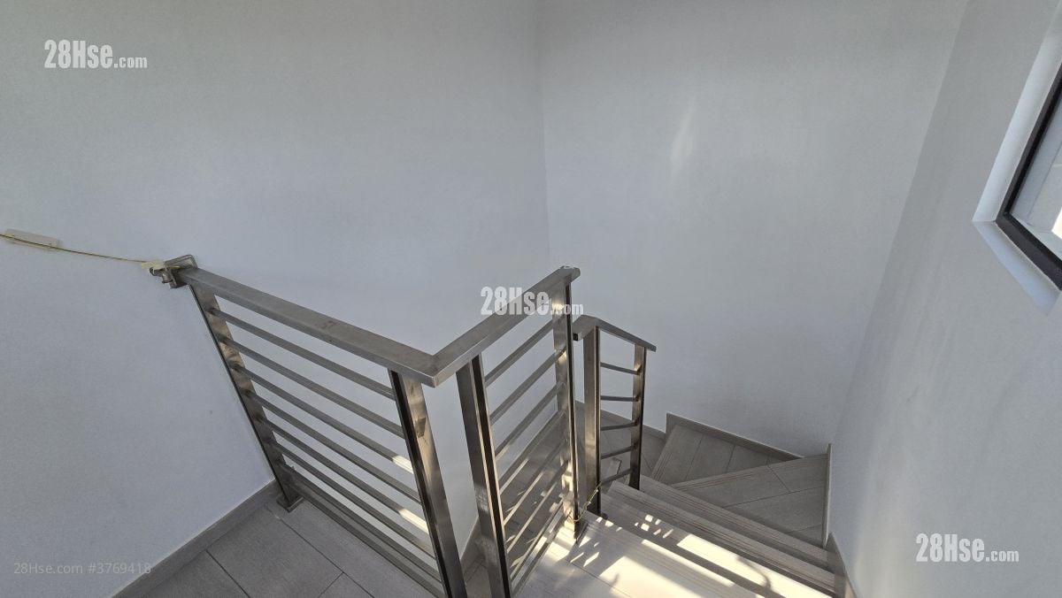 Village Rental 3 Bedrooms , 2 Bathrooms 700 ft²