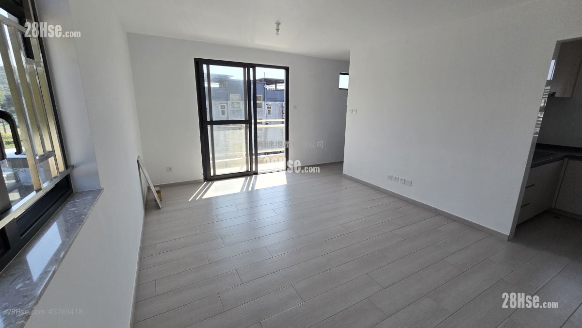 Village Rental 3 Bedrooms , 2 Bathrooms 700 ft²