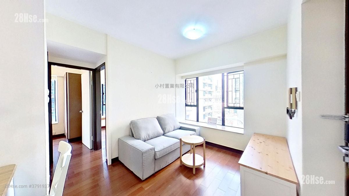 living room: Treasure View Soho Rental 2 Bedrooms , 1 Bathroom 420 ft²