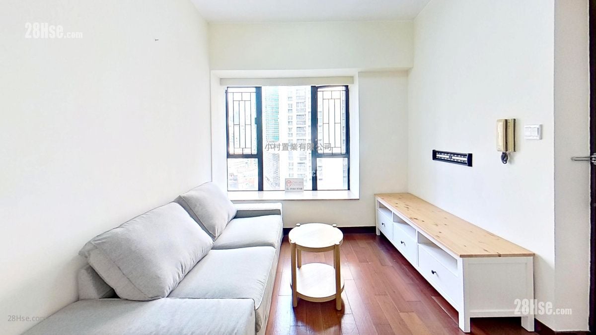 living room: Treasure View Soho Rental 2 Bedrooms , 1 Bathroom 420 ft²
