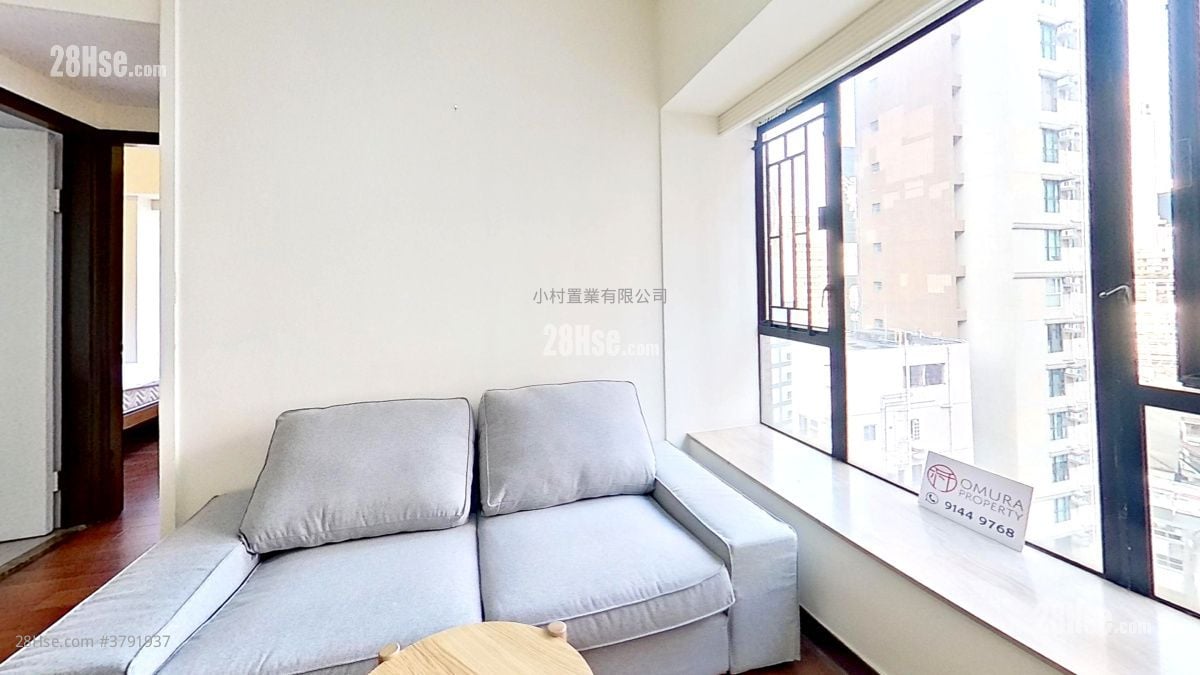 living room: Treasure View Soho Rental 2 Bedrooms , 1 Bathroom 420 ft²