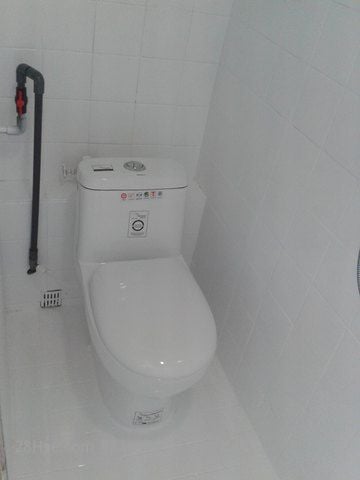 浴室: 新发大厦 租盘 2 房 , 1 浴室