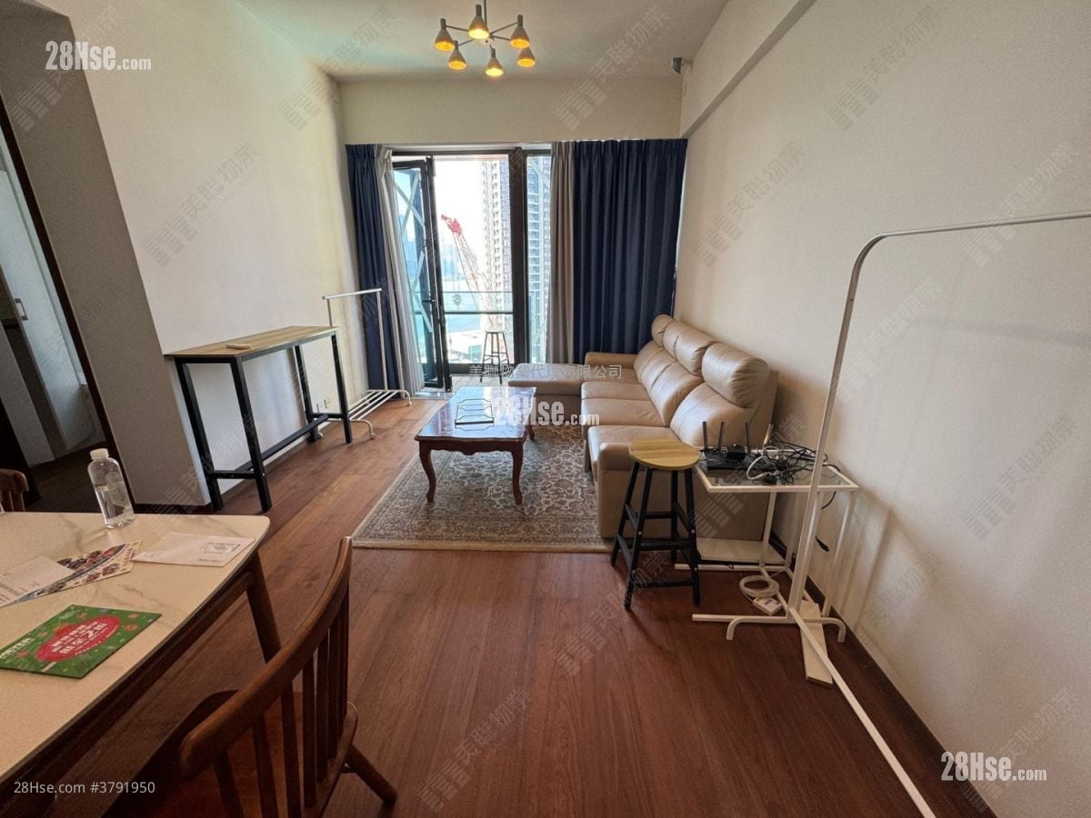 Maya Sell 3 Bedrooms 795 ft²