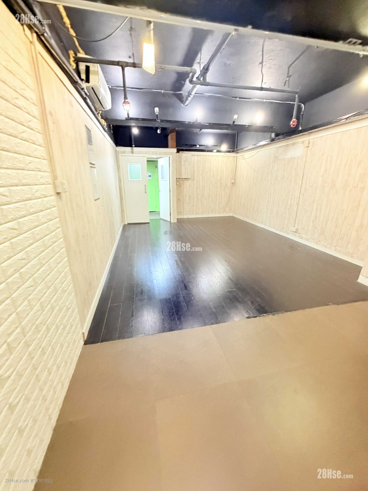 香港工业中心 租盘 开放式间隔 , 1 厕所 656 平方尺