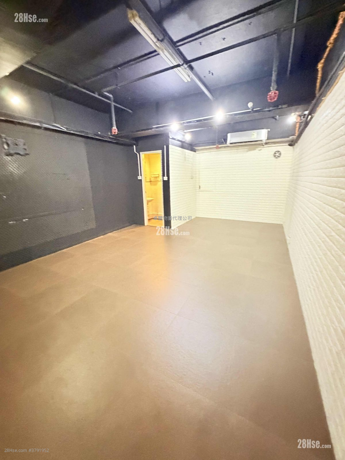 香港工业中心 租盘 开放式间隔 , 1 厕所 656 平方尺