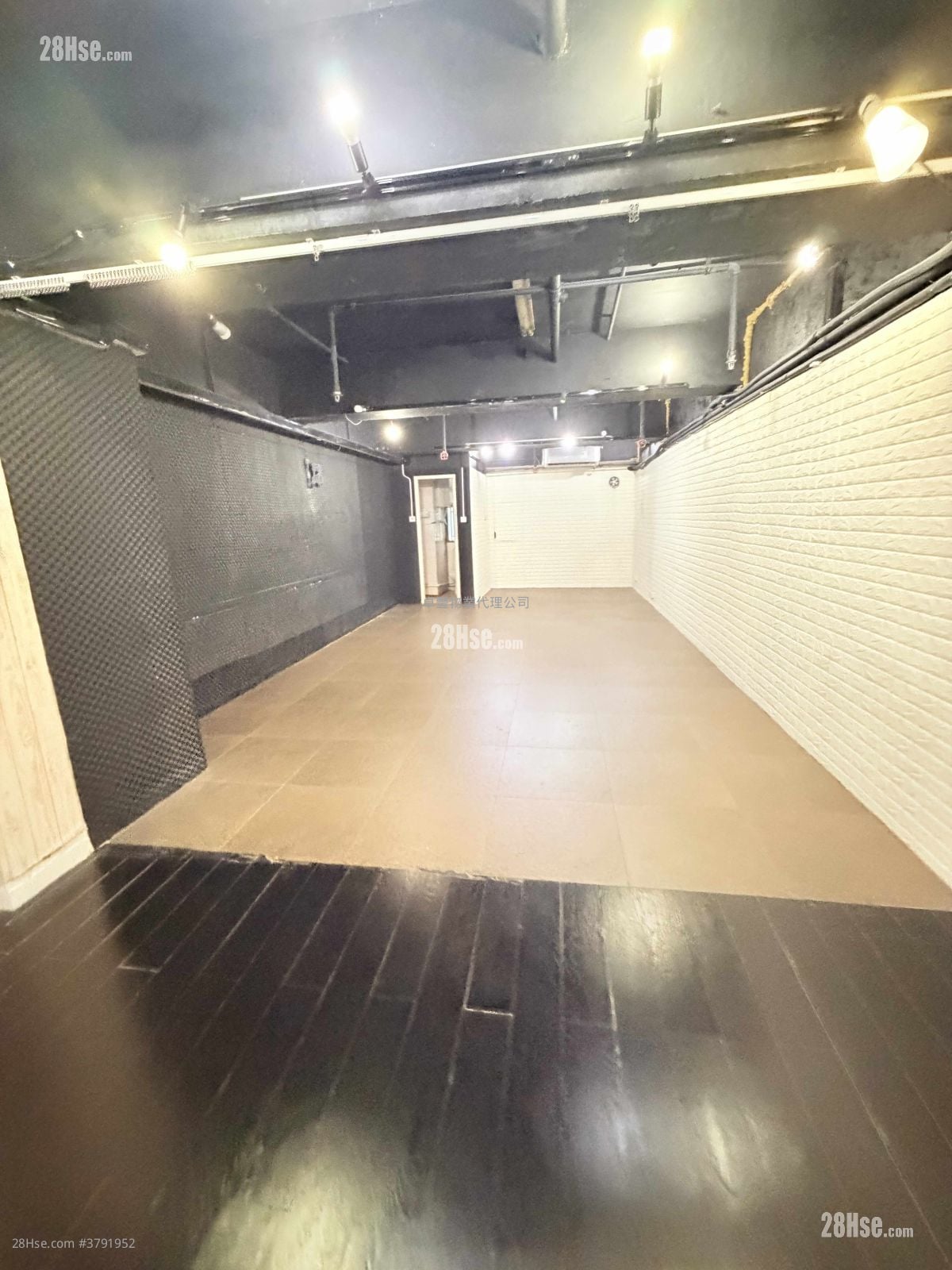 香港工业中心 租盘 开放式间隔 , 1 厕所 656 平方尺