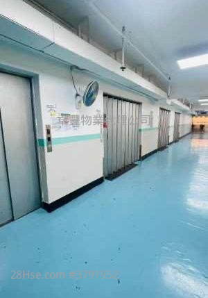 香港工业中心 租盘 开放式间隔 , 1 厕所 656 平方尺