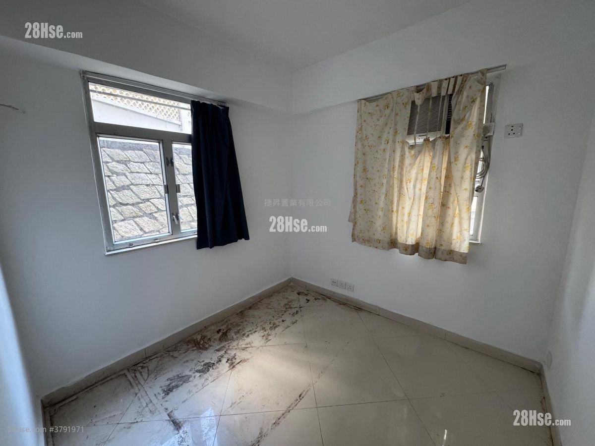 Whampoa Estate Sell 2 Bedrooms , 1 Bathroom 374 ft²