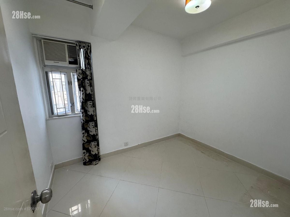 Whampoa Estate Sell 2 Bedrooms , 1 Bathroom 374 ft²