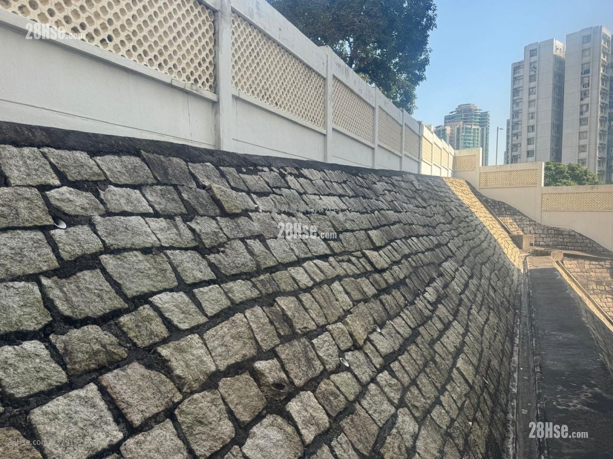 Whampoa Estate Sell 2 Bedrooms , 1 Bathroom 374 ft²