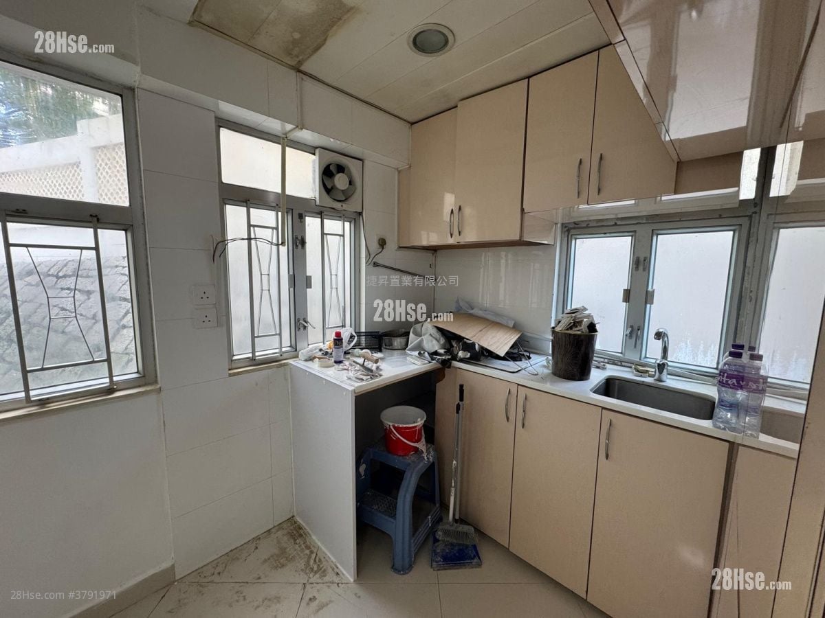 Whampoa Estate Sell 2 Bedrooms , 1 Bathroom 374 ft²