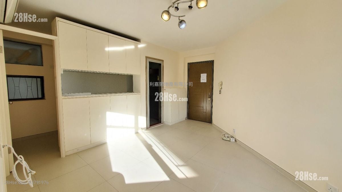 康怡花园 售盘 3 房 , 1 浴室 594 平方尺