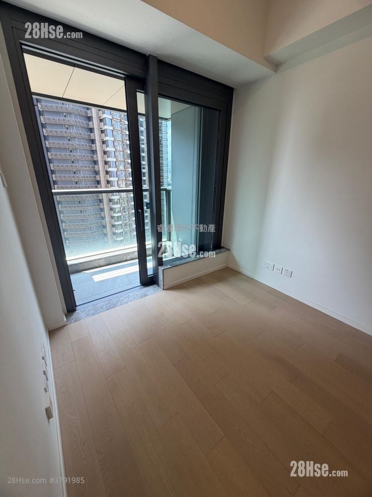 Double Coast 租盘 1 房 , 1 浴室 320 平方尺