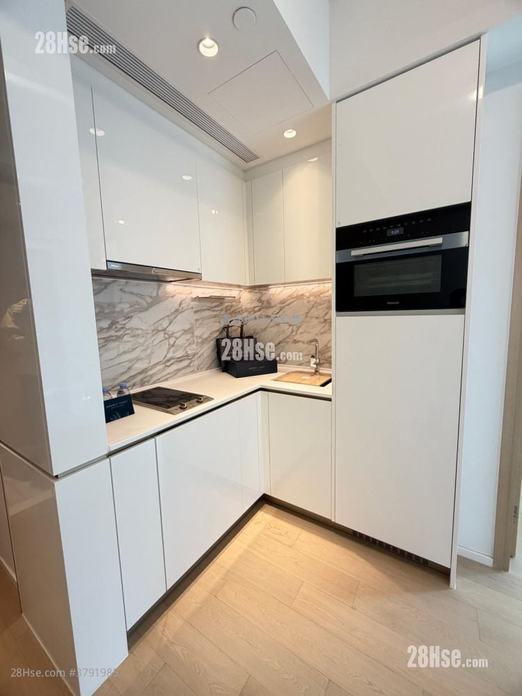 Double Coast 租盘 1 房 , 1 浴室 320 平方尺