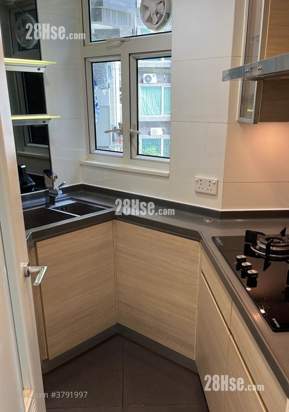 kitchen: The Beaumount Rental 2 Bedrooms , 1 Bathroom 498 ft²