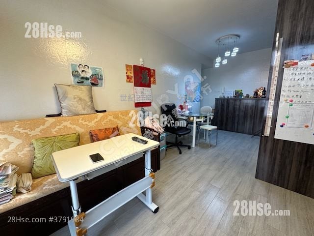 愉翠苑 售盘 3 房 , 2 浴室 650 平方尺