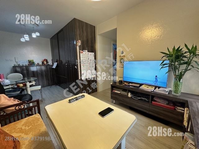 愉翠苑 售盘 3 房 , 2 浴室 650 平方尺