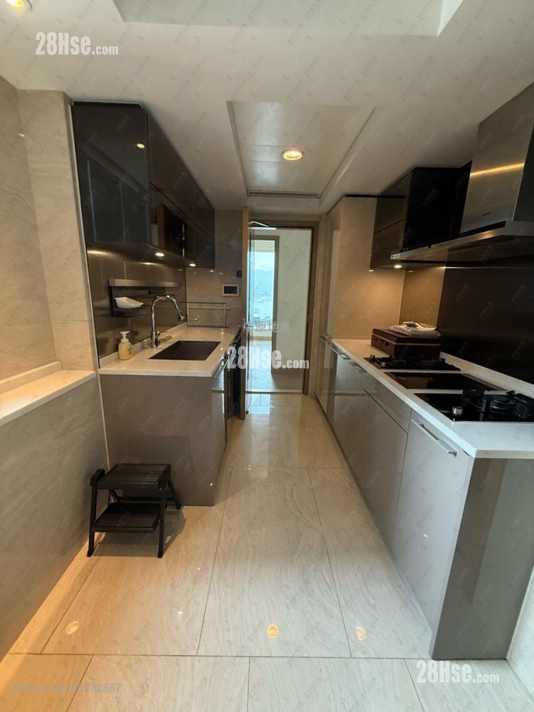 Cullinan West Sell 4 Bedrooms , 2 Bathrooms 1,221 ft²