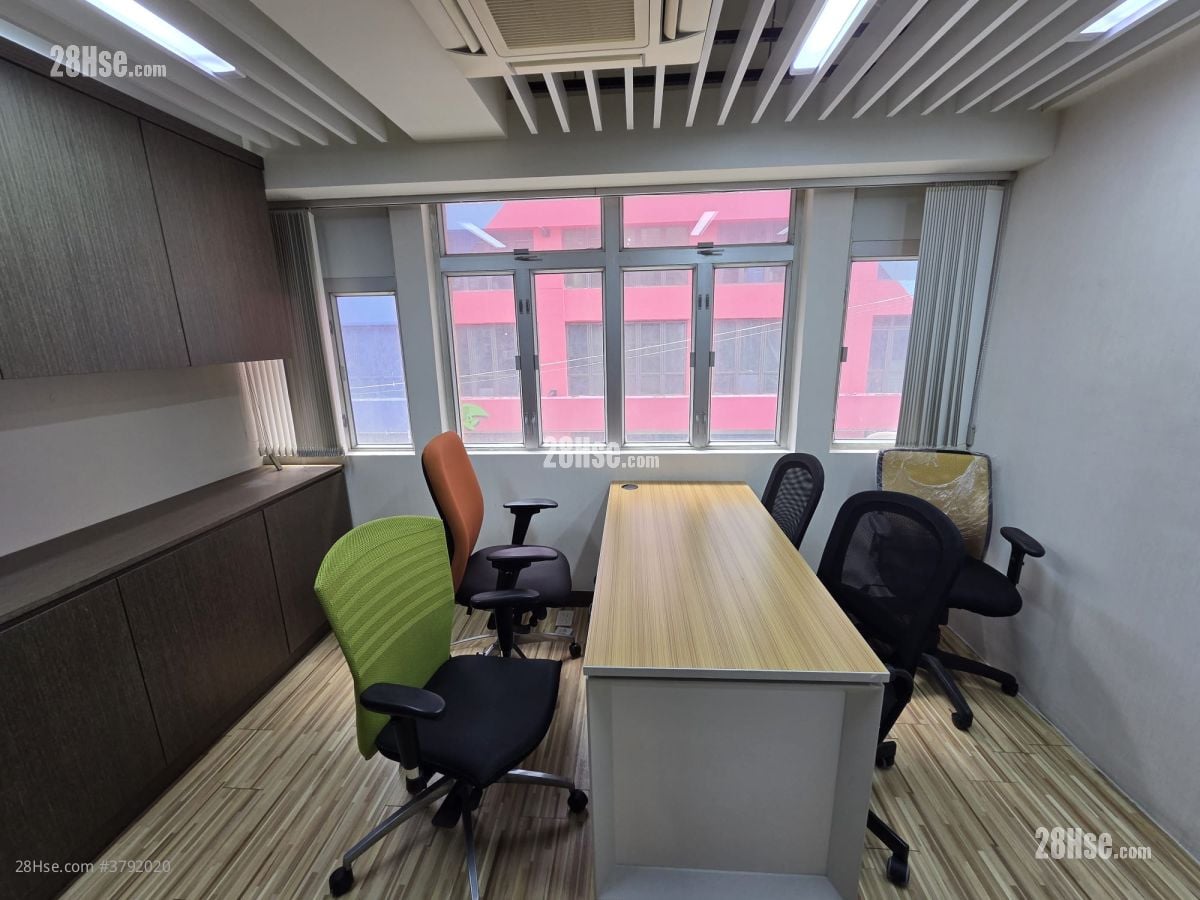 Cheung Kong Factory Building Rental 2 Bedrooms , 2 Toilets 246 ft²