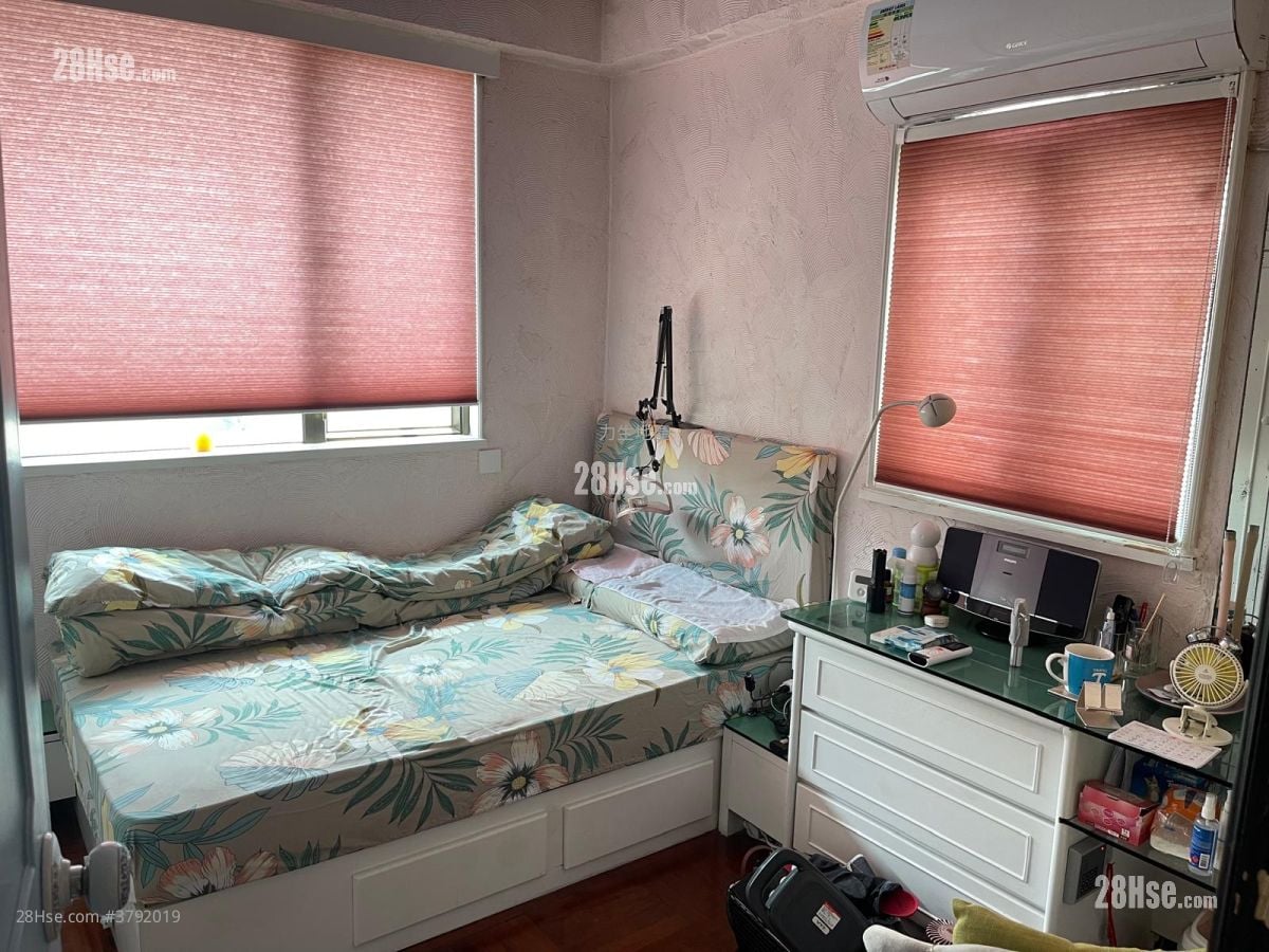 Man Wo Garden Mansion Sell 2 Bedrooms , 1 Bathroom 550 ft²