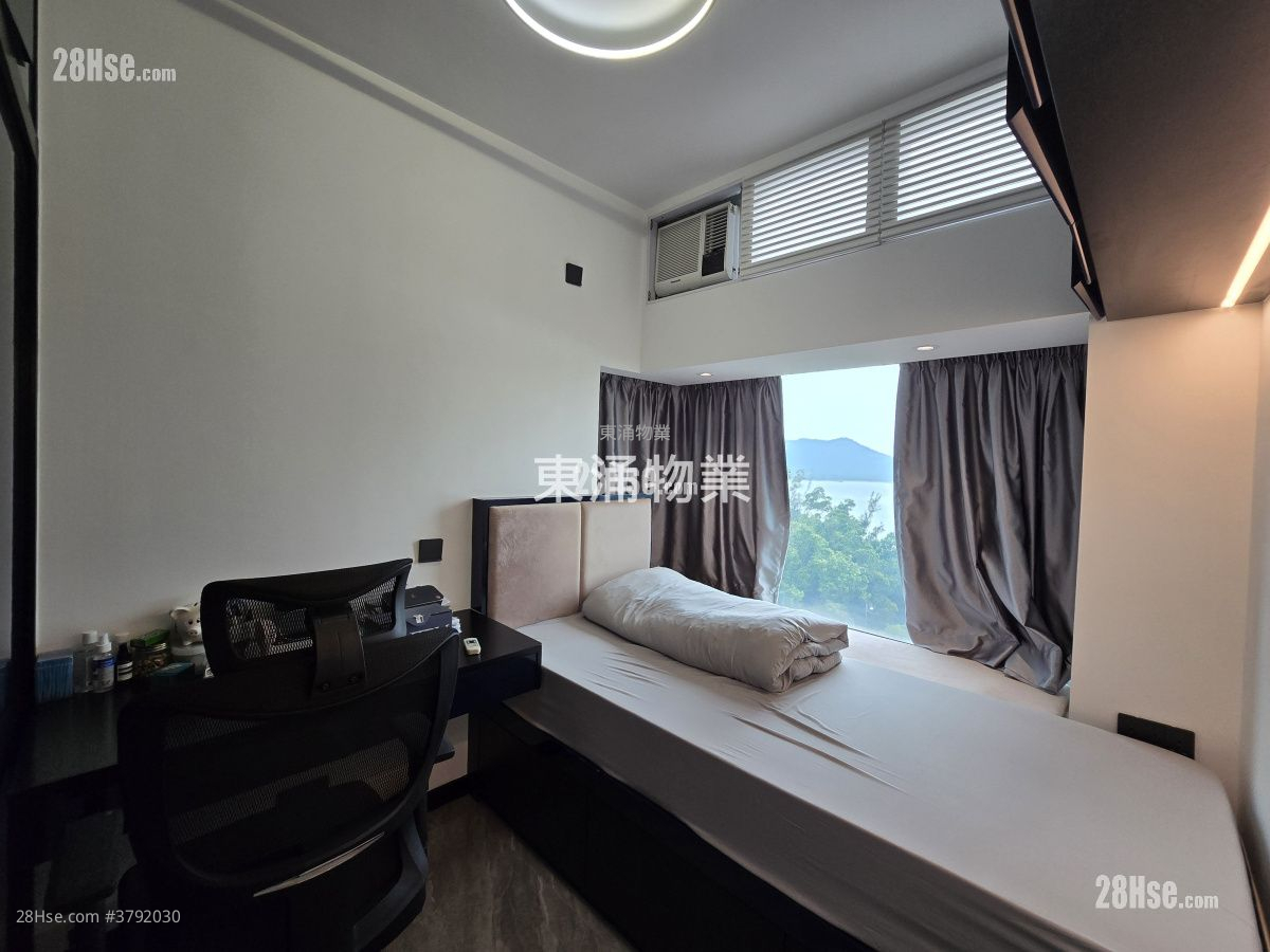 Tung Chung Crescent Sell 3 Bedrooms , 3 Bathrooms 868 ft²